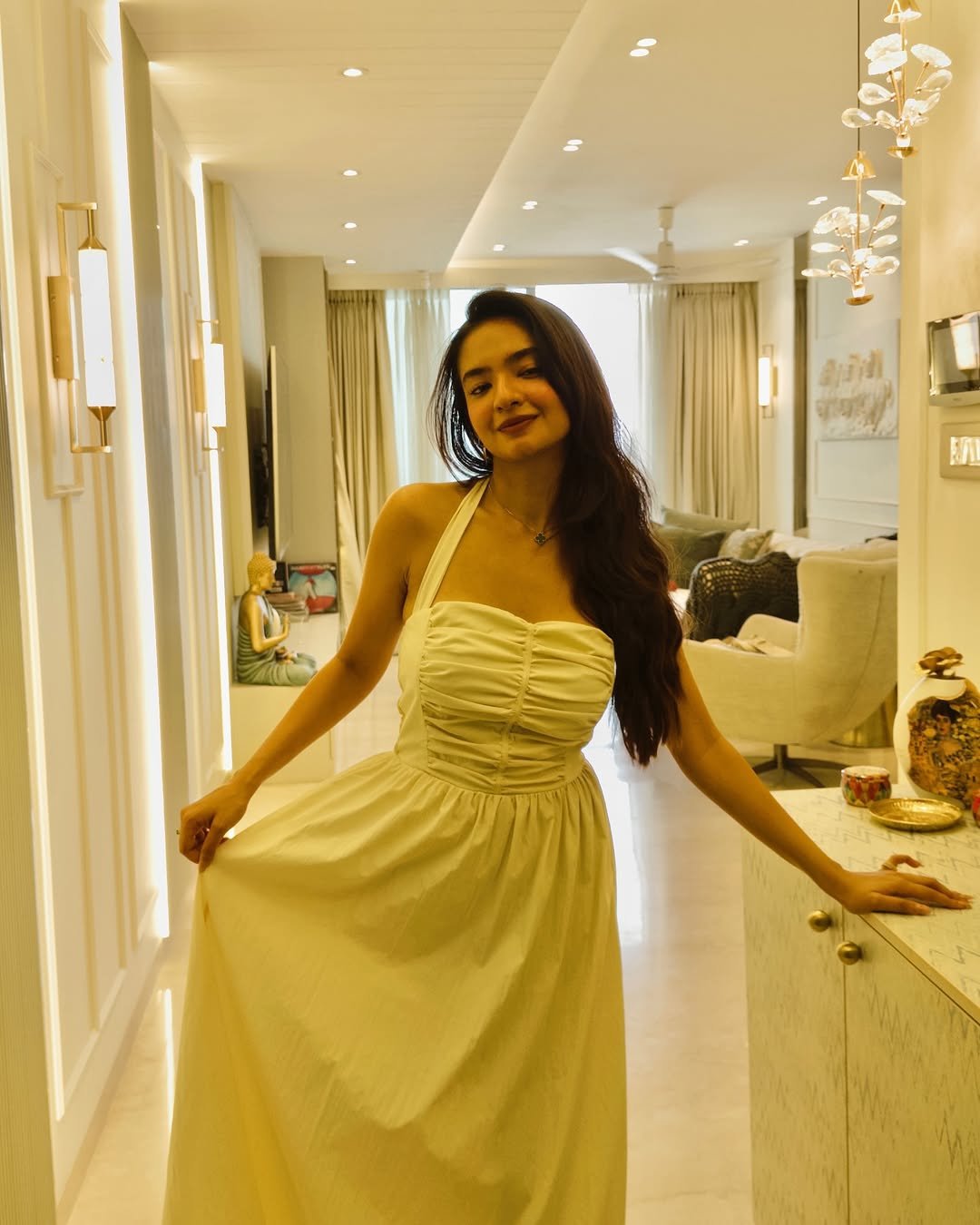 Anushka Sen Dreamy White Halter Dress Indoor Portraits (4)