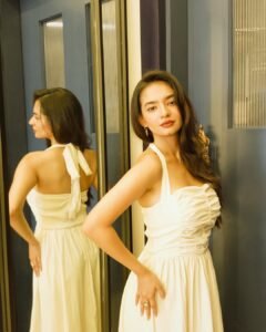 Anushka Sen Dreamy White Halter Dress Indoor Portraits (8)