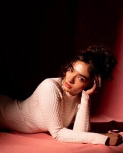 Anushka Sen Effortless Chic in Textured Knit Dress on Pink (2)