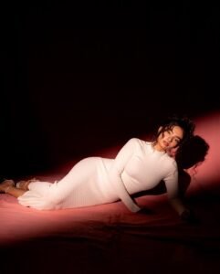 Anushka Sen Effortless Chic in Textured Knit Dress on Pink (3)