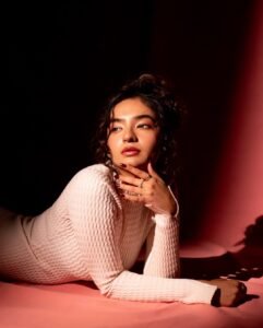 Anushka Sen Effortless Chic in Textured Knit Dress on Pink (6)