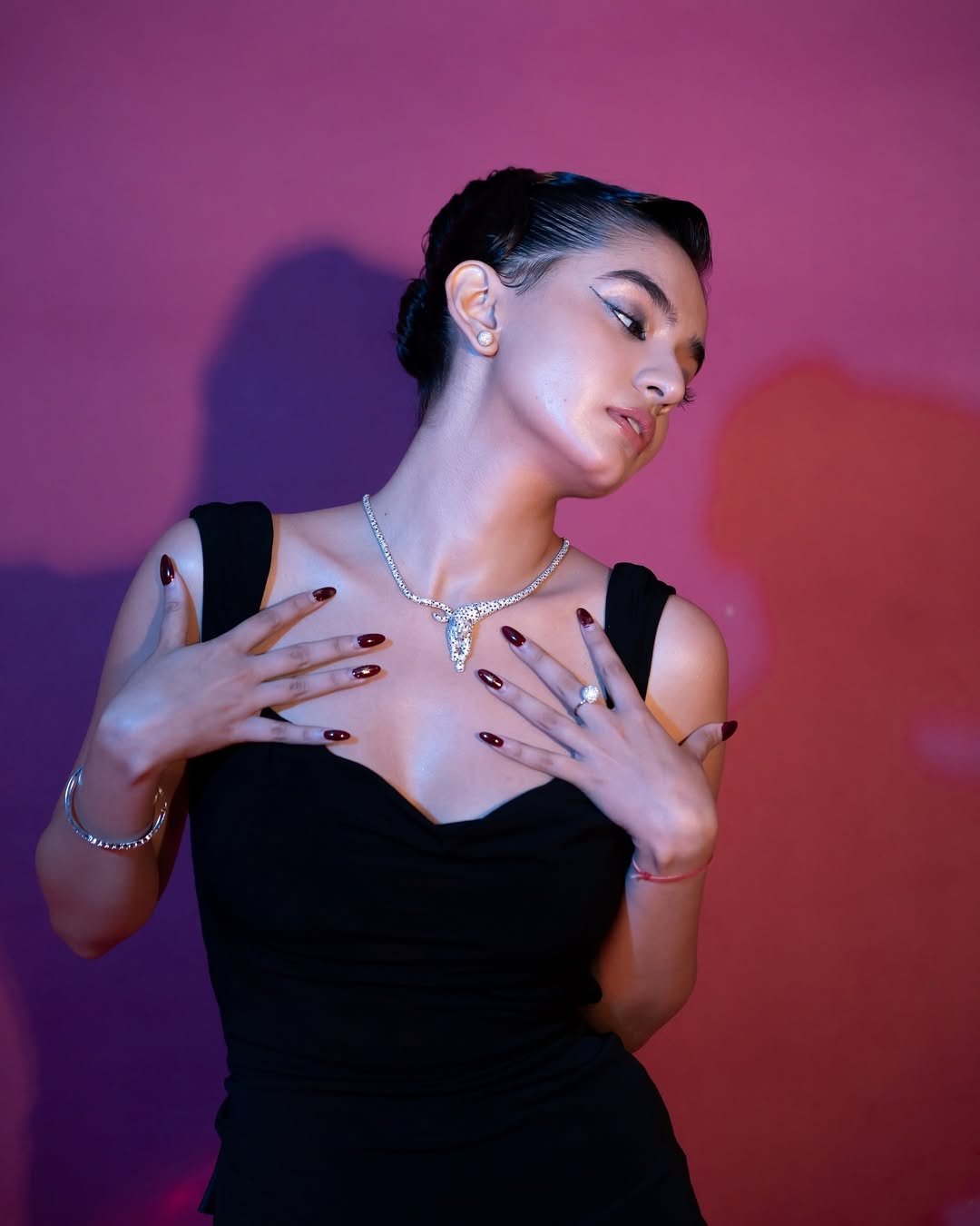 Anushka Sen Elegant Black Gown Studio Glam Shoot (13)