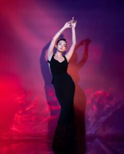 Anushka Sen Elegant Black Gown Studio Glam Shoot (15)