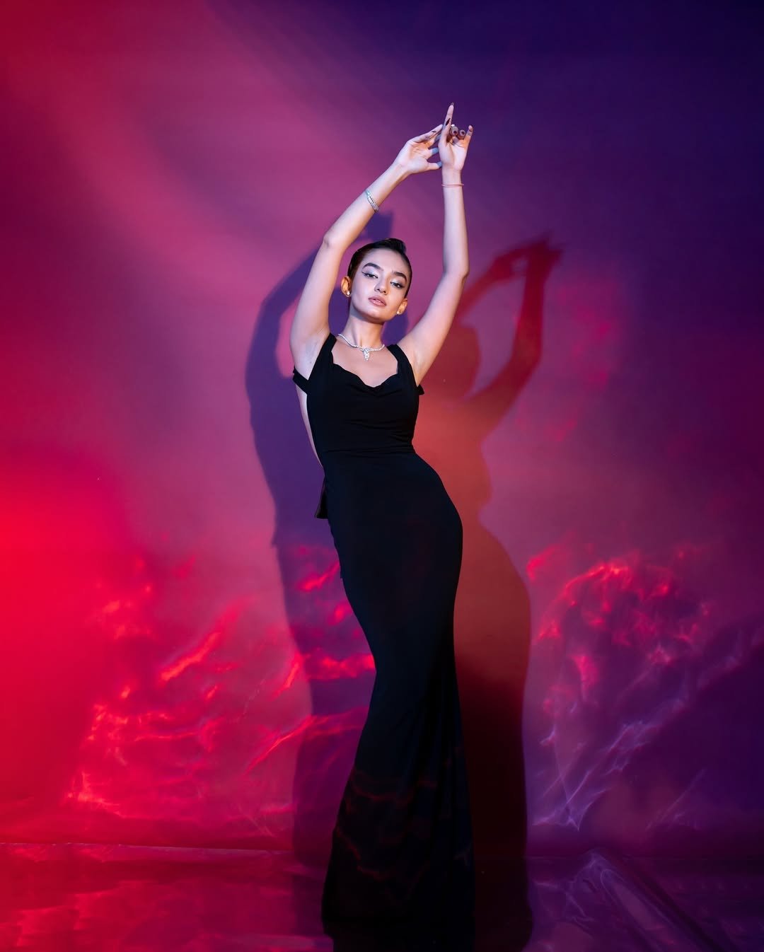 Anushka Sen Elegant Black Gown Studio Glam Shoot (15)