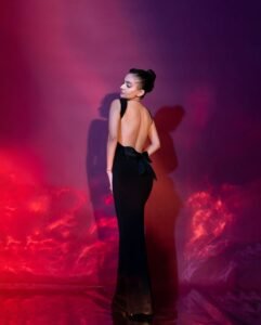 Anushka Sen Elegant Black Gown Studio Glam Shoot (16)