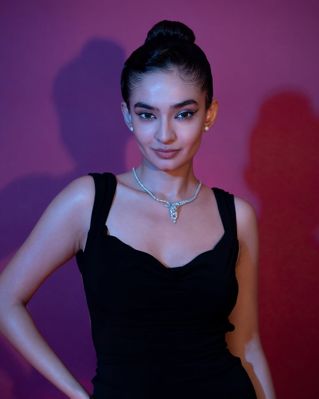 Anushka Sen Elegant Black Gown Studio Glam Shoot (27)