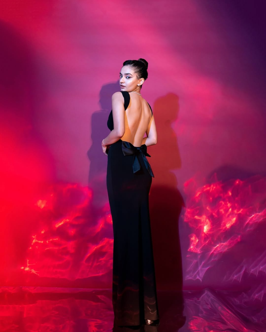 Anushka Sen Elegant Black Gown Studio Glam Shoot (30)