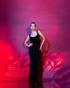 Anushka Sen Elegant Black Gown Studio Glam Shoot (33)