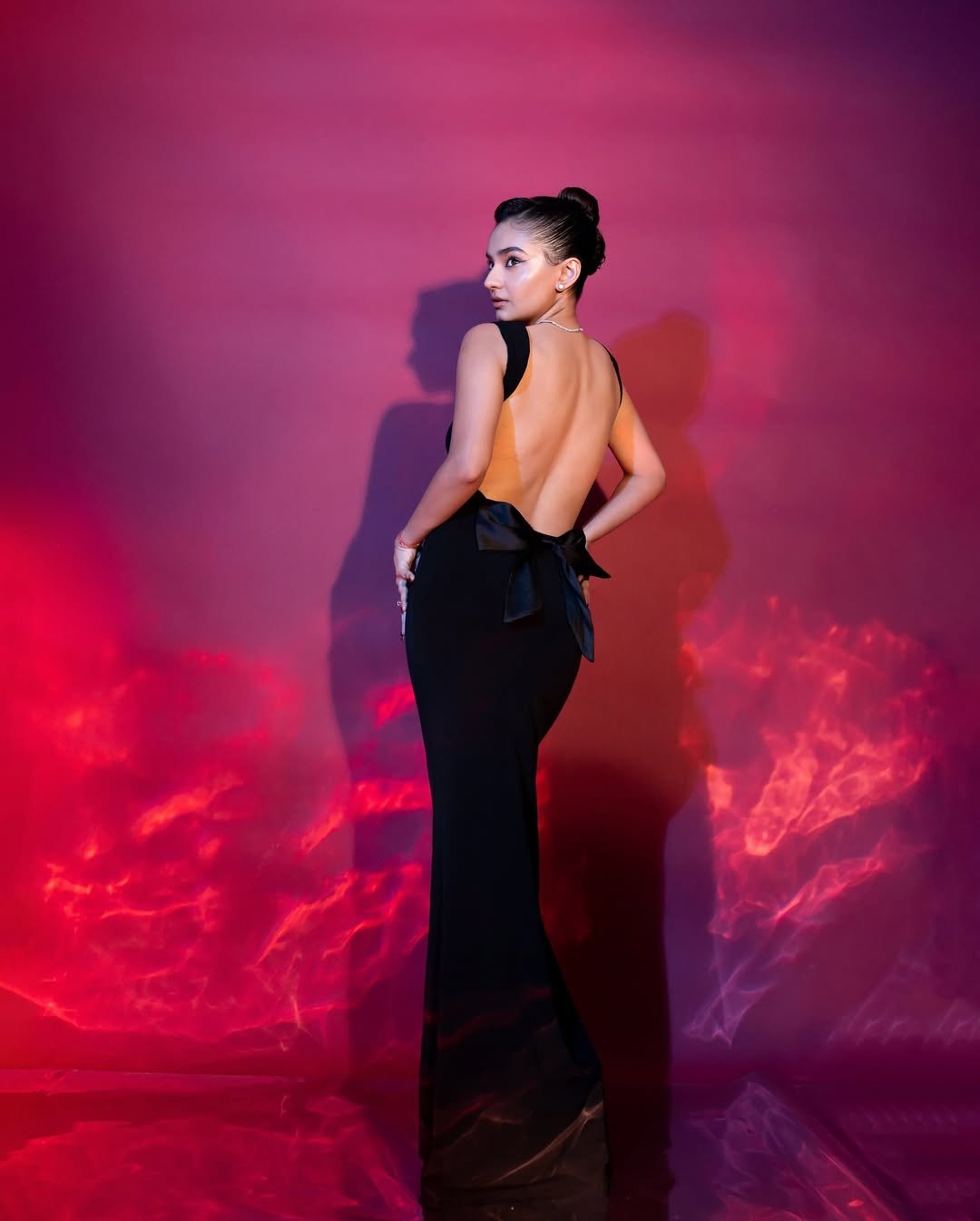 Anushka Sen Elegant Black Gown Studio Glam Shoot (35)