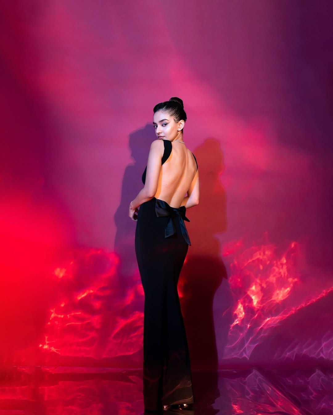 Anushka Sen Elegant Black Gown Studio Glam Shoot (38)