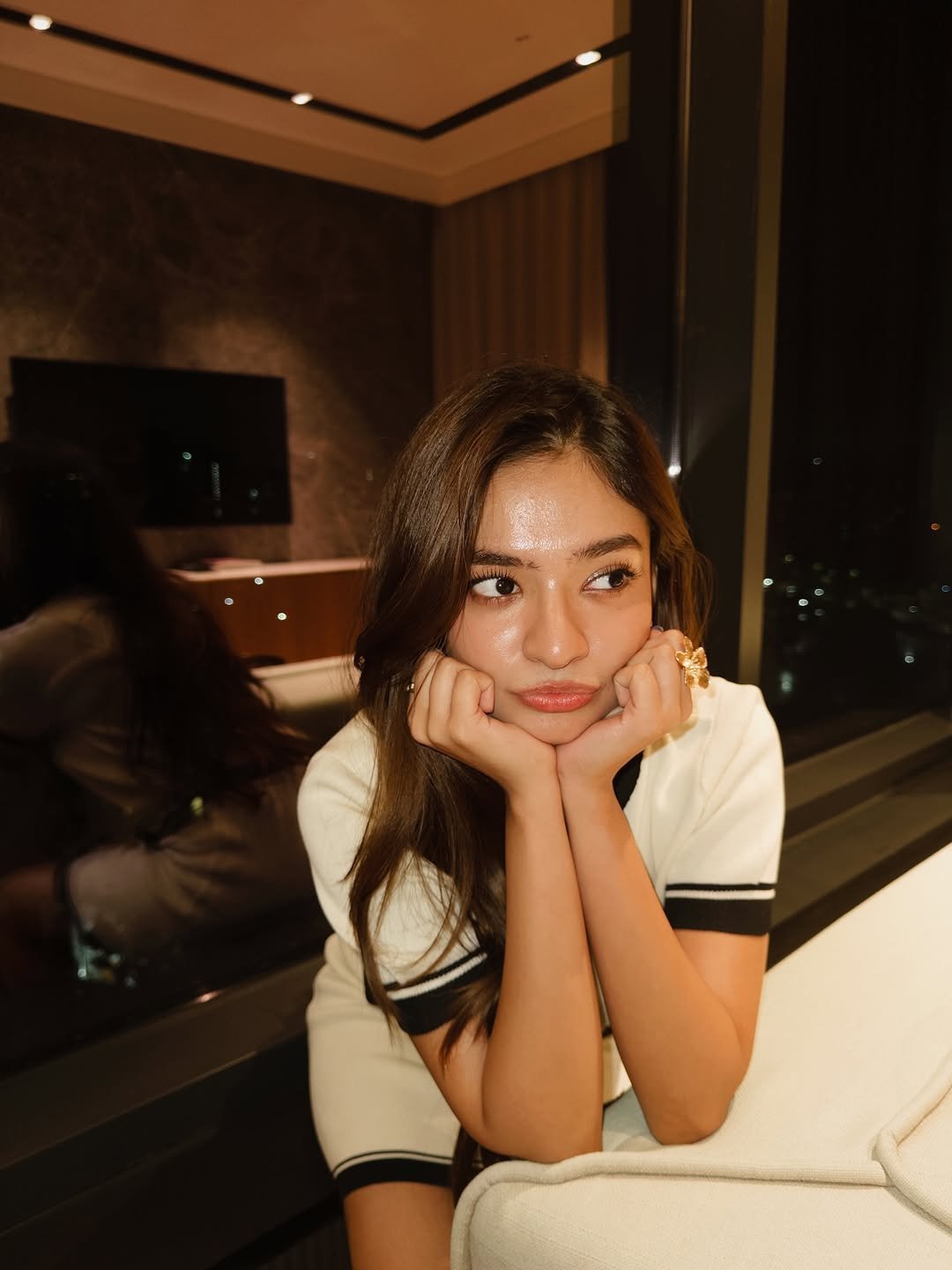 Anushka Sen Elegant Monochrome Co-Ord Set – Retro Chic (10)