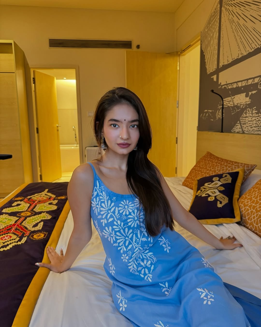 Anushka Sen Embroidered Pastel Blue Dress Window Photoshoot (8)