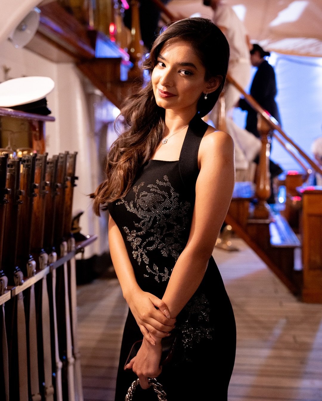 Anushka Sen Glam Black Sequin Dress Outdoor Shoot (2)