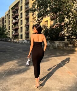 Anushka Sen Glam Black Sequin Dress Outdoor Shoot (27)