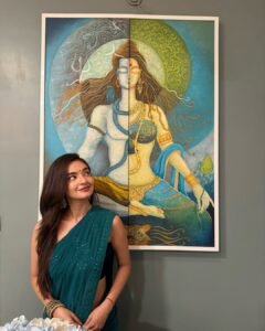 Anushka Sen Glam Teal Saree Night City Balcony Shoot (11)