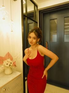 Anushka Sen Glamorous Red Sequin Gown – Mirror Room Shoot (19)