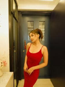 Anushka Sen Glamorous Red Sequin Gown – Mirror Room Shoot (44)