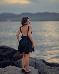 Anushka Sen timeless dress contemporary seaside