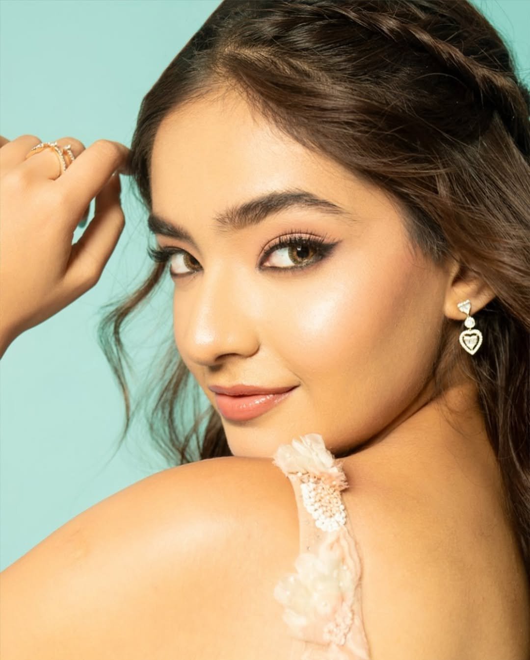 Anushka Sen Luxury Embroidered Gown Glam Studio Shoot (14)