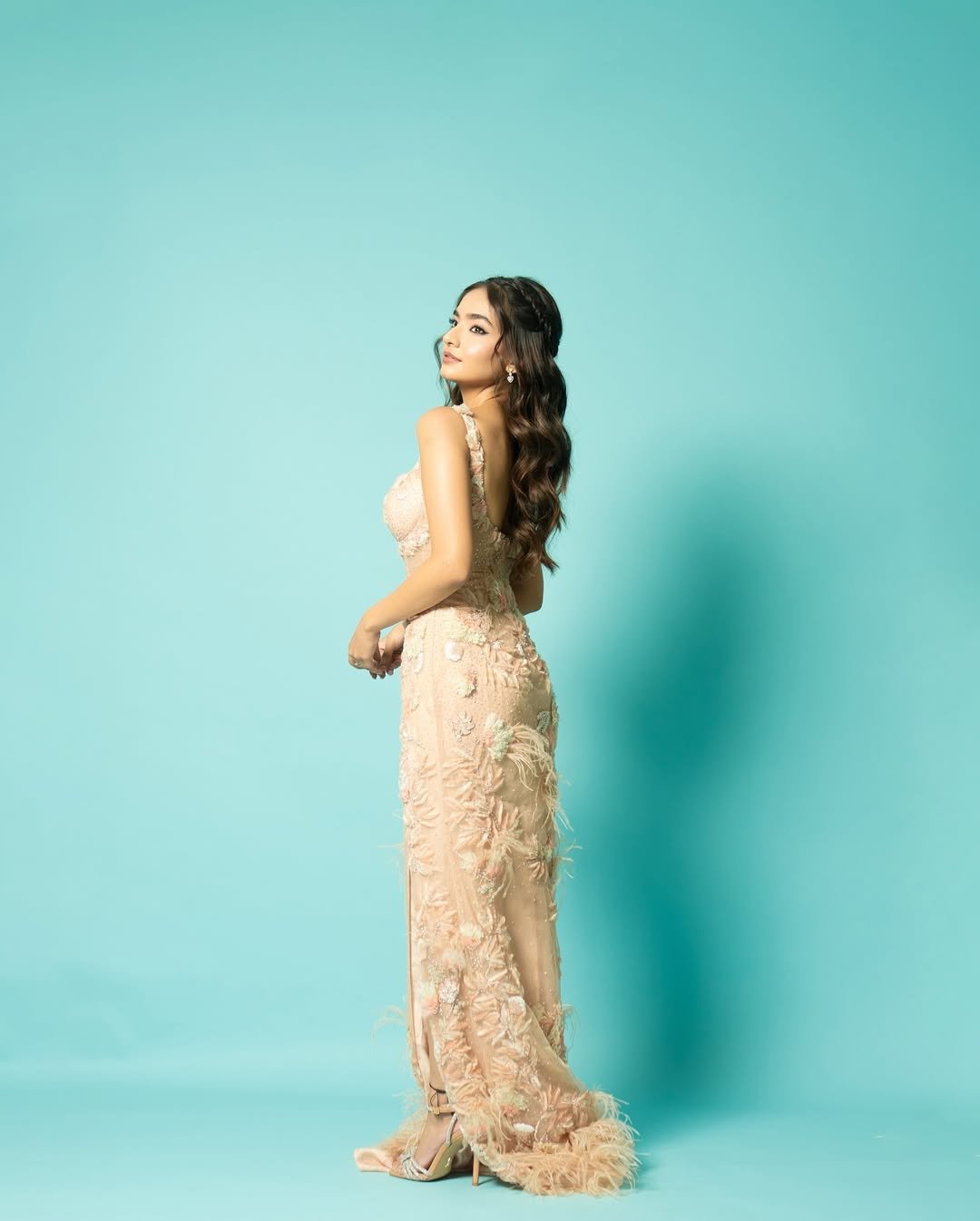 Anushka Sen Luxury Embroidered Gown Glam Studio Shoot (8)