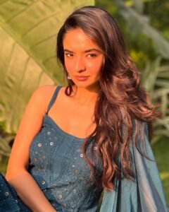 Anushka Sen Mirrorwork Blue Suit Outdoor Summer Shoot (1)