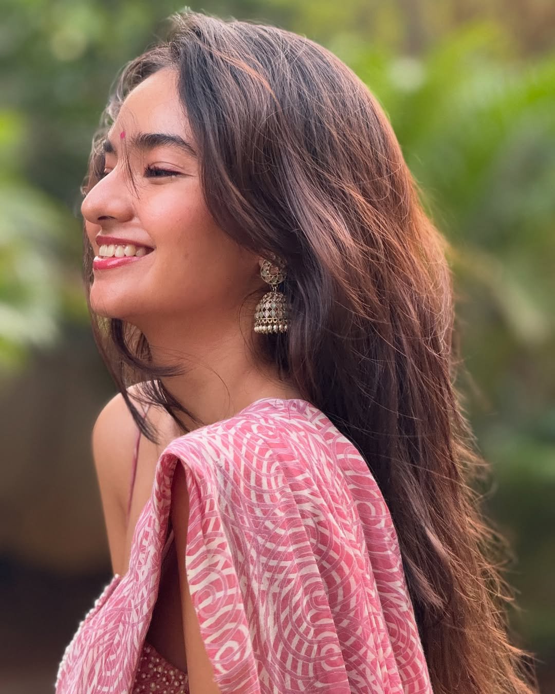 Anushka Sen Pastel Pink One-Shoulder Lehenga Garden Shoot (13)