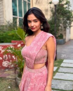 Anushka Sen Pastel Pink One-Shoulder Lehenga Garden Shoot (14)