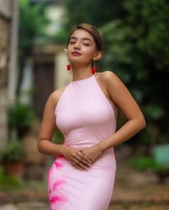 Anushka Sen youthful pink dress fun fashion photo