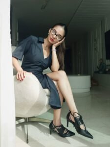 Indian actress Anushka Sen professional black dress