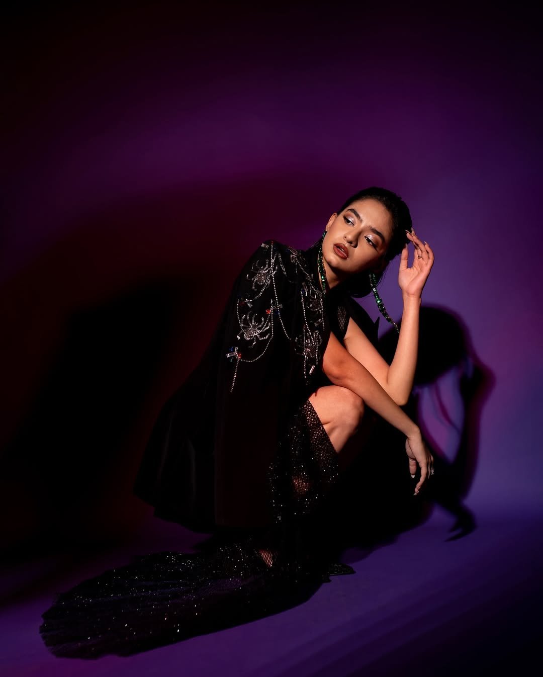 Anushka Sen Statement Glam Embellished Jacket and Fishnet Crop Top (10)