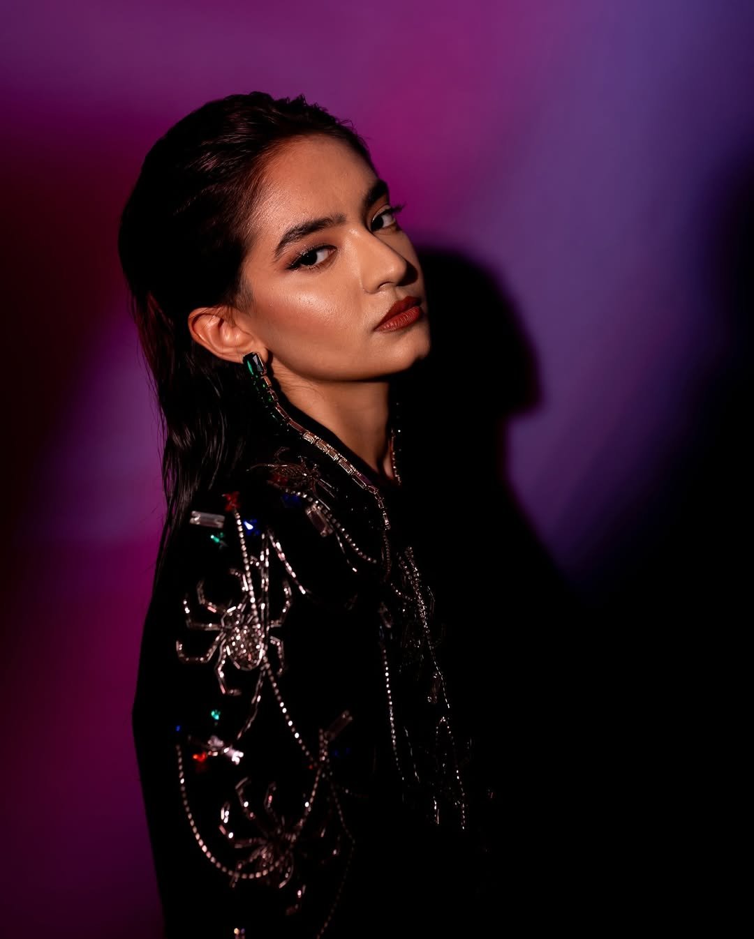 Anushka Sen Statement Glam Embellished Jacket and Fishnet Crop Top (20)