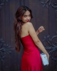 Anushka Sen Striking Red Strapless Dress – Rooftop Night Glam (42)