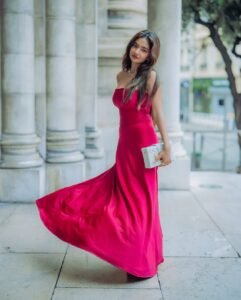 Anushka Sen Striking Red Strapless Dress – Rooftop Night Glam (43)