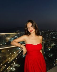 Anushka Sen Striking Red Strapless Dress – Rooftop Night Glam (55)