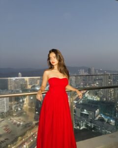 Anushka Sen Striking Red Strapless Dress – Rooftop Night Glam (68)