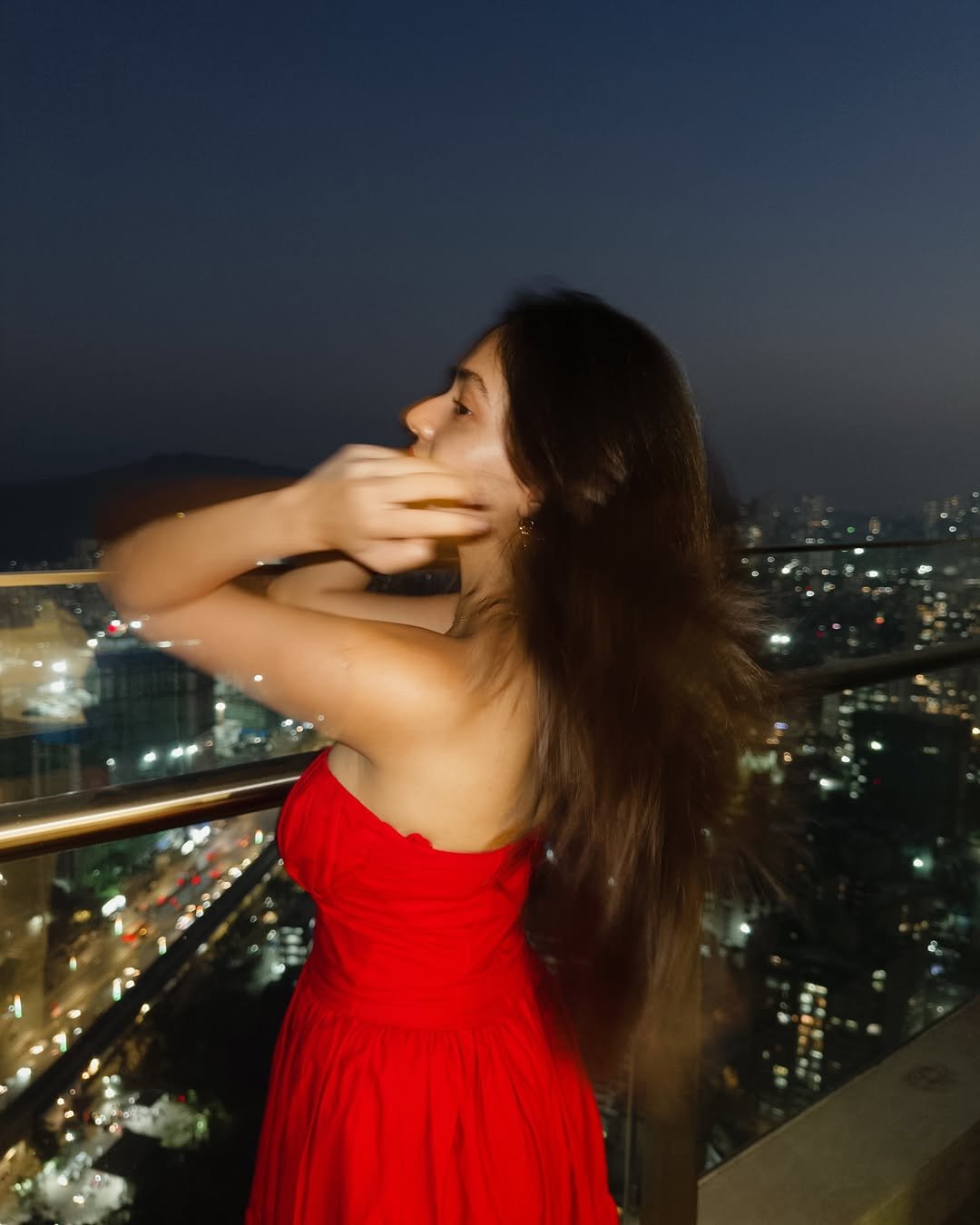 Anushka Sen Striking Red Strapless Dress – Rooftop Night Glam (76)