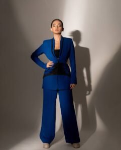 Anushka Sen Stylish Blue Cutout Blazer & Power Suit Photoshoot (11)