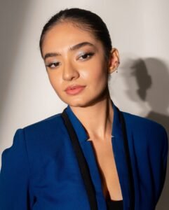 Anushka Sen Stylish Blue Cutout Blazer & Power Suit Photoshoot (12)