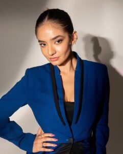 Anushka Sen Stylish Blue Cutout Blazer & Power Suit Photoshoot (17)