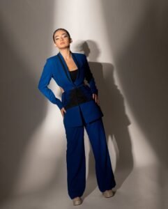 Anushka Sen Stylish Blue Cutout Blazer & Power Suit Photoshoot (21)
