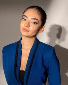 Anushka Sen Stylish Blue Cutout Blazer & Power Suit Photoshoot (8)