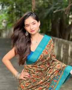 Anushka Sen Traditional Saree Beauty Outdoor Photoshoot (29)
