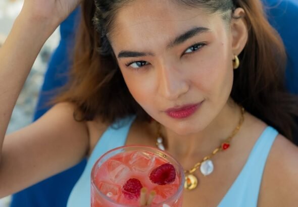 Anushka Sen contemporary blue top jeans summer