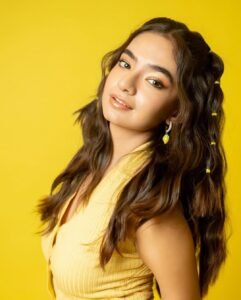 Anushka Sen Vibrant Yellow Dress & Hairstyle Photoshoot (1)