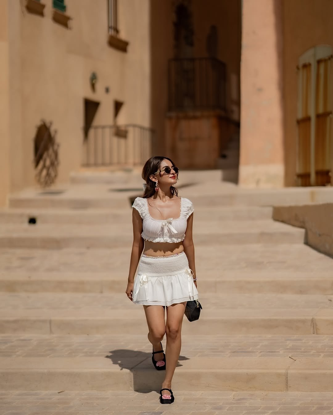 Anushka Sen White Ruffle Co-Ord – Dreamy Beachside Summer Style (15)