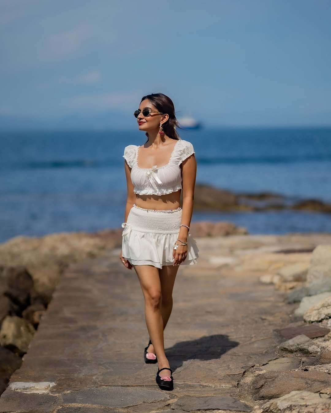 Anushka Sen White Ruffle Co-Ord – Dreamy Beachside Summer Style (18)