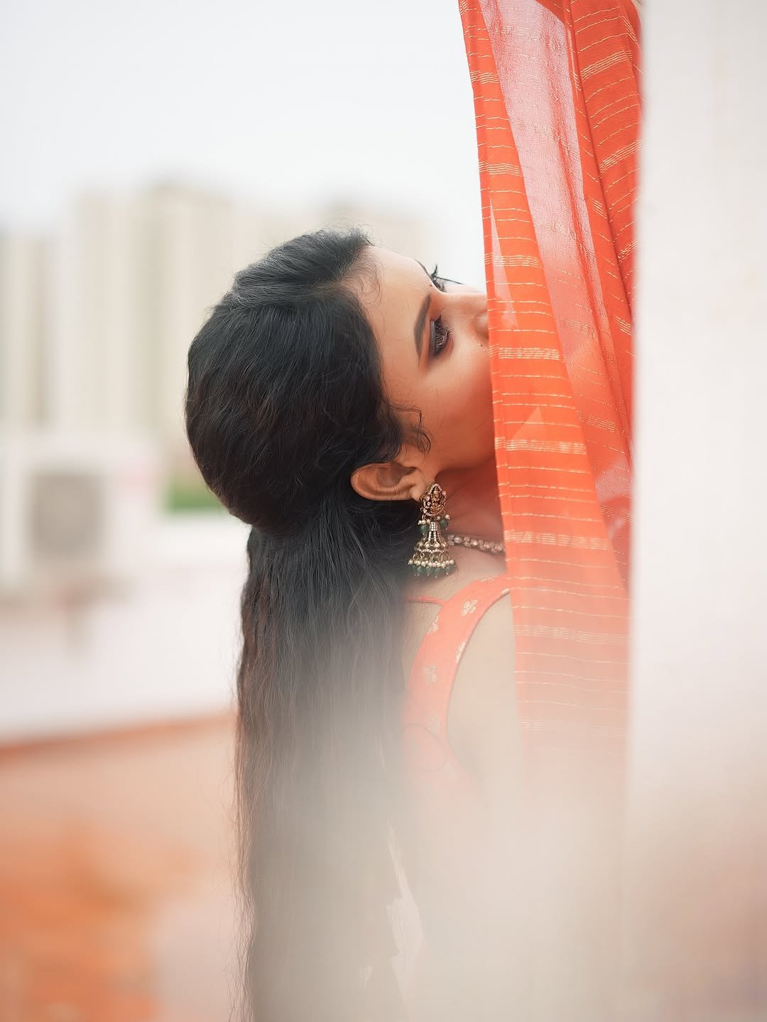Arul Jyothi Beautiful in Vibrant Orange Saree with Traditional Jewelry (8)