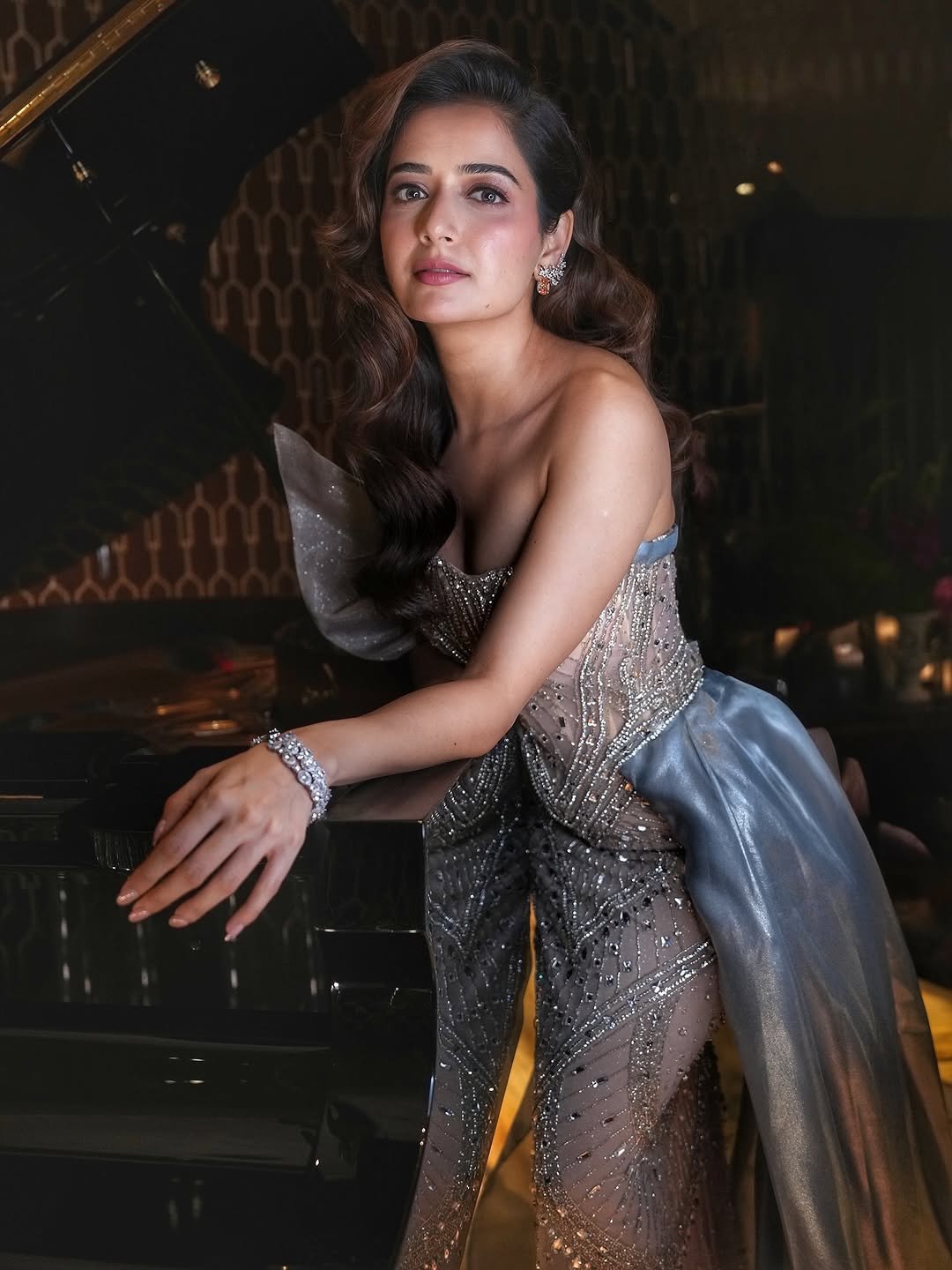 Ashika Ranganath Glamorous in Silver Mirror Gown (7)