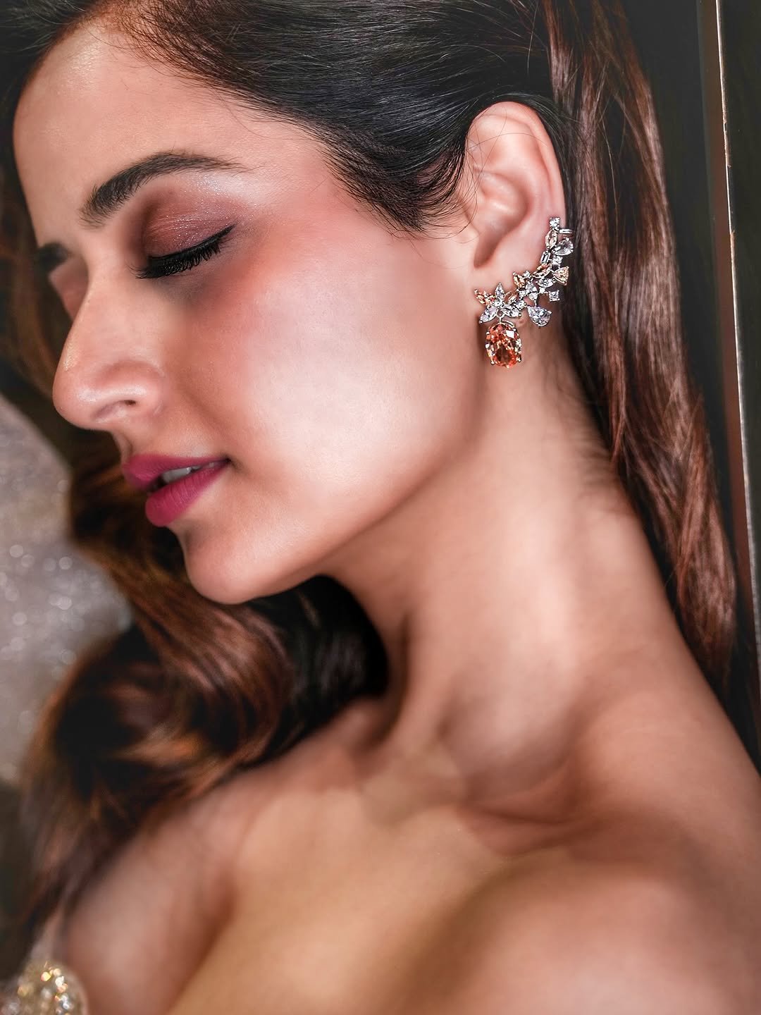 Ashika Ranganath Glamorous in Silver Mirror Gown (9)