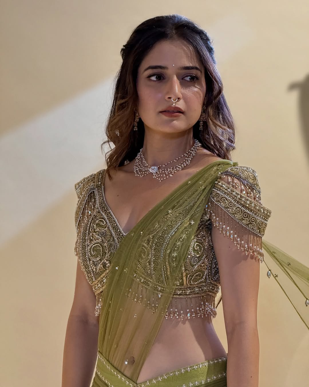 Ashika Ranganath Stunning in Green Embroidered Saree (4)